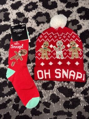 “Oh Snap” gingerbread hat.